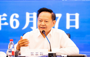 张崇和：五大行动促发展 标准引领谱新篇